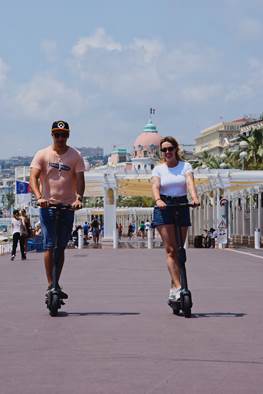 Self-service electric scooters on rent in Nice